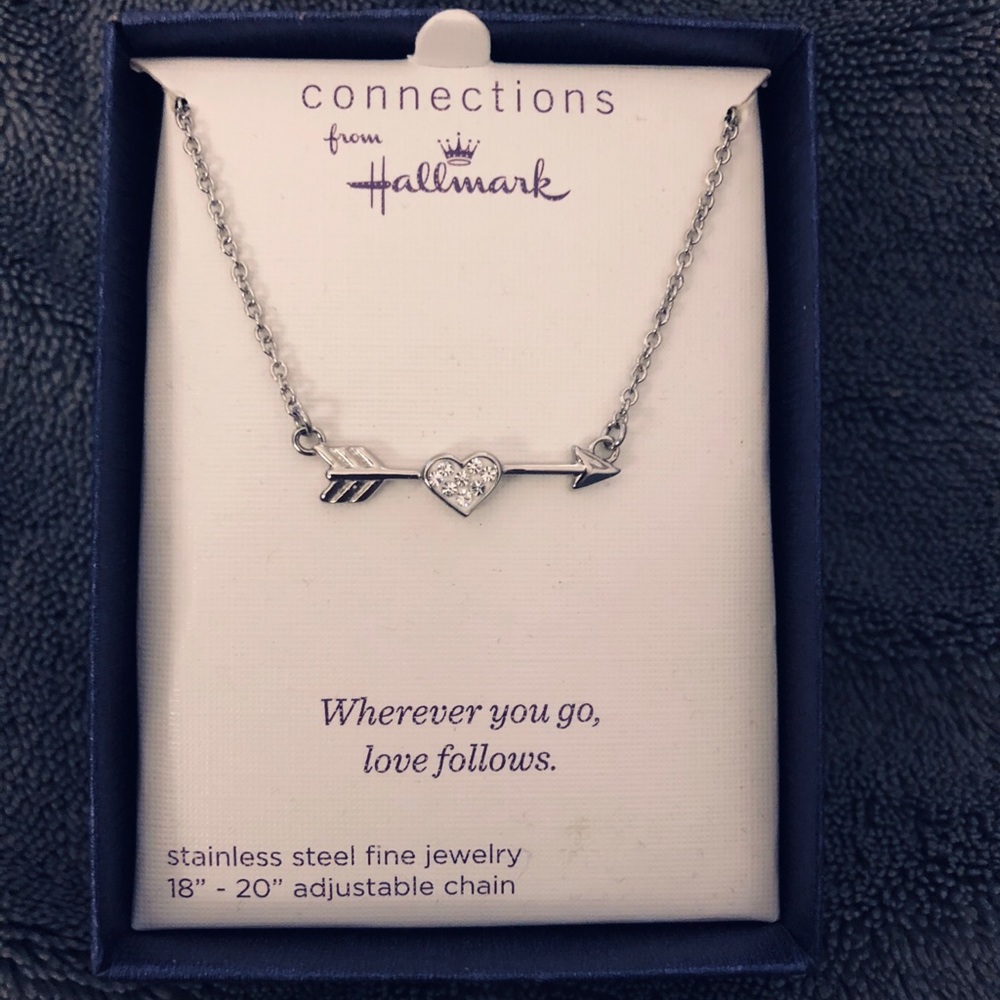 Hallmark arrow and heart necklace